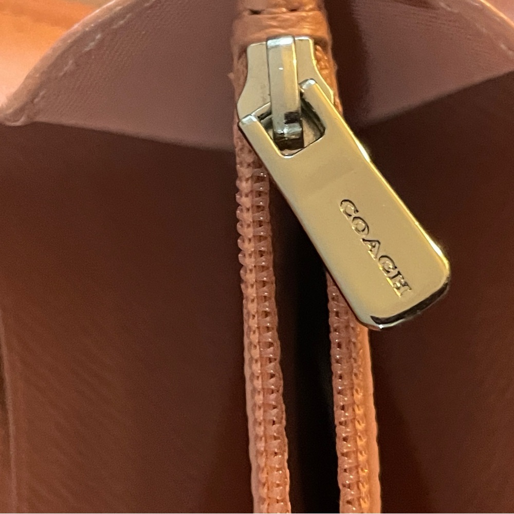 Coach Pink Gradient Wallet - Picture 3 of 7